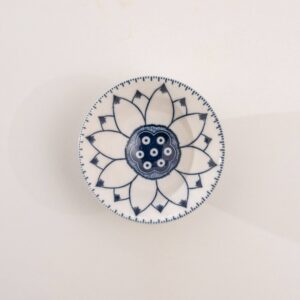 Zdobiona Porcelanowa Czarka Mała